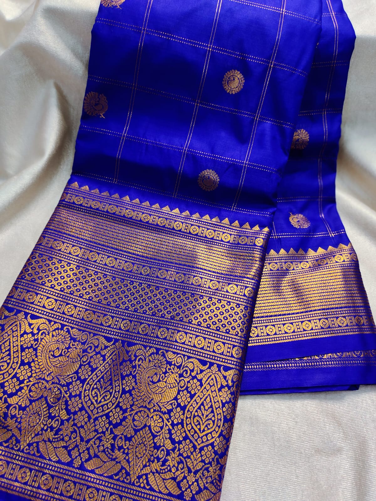 Vintage valli gadwal