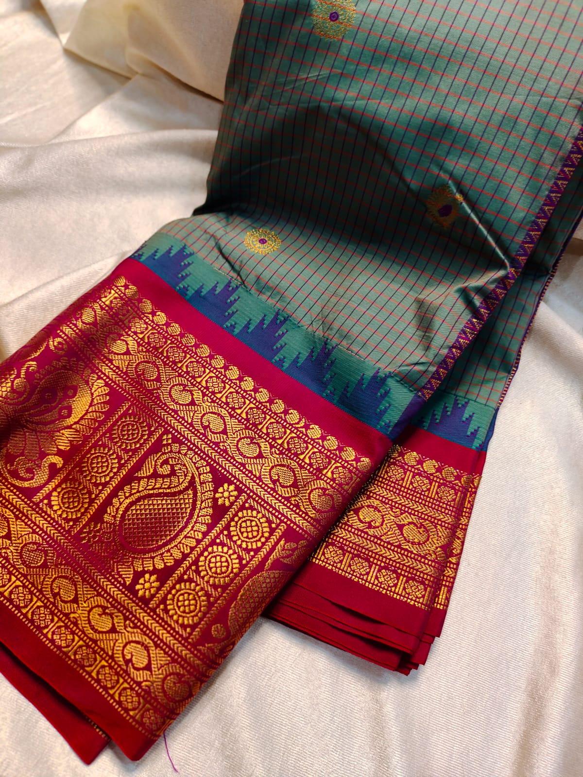 60% offer gadwal sarees