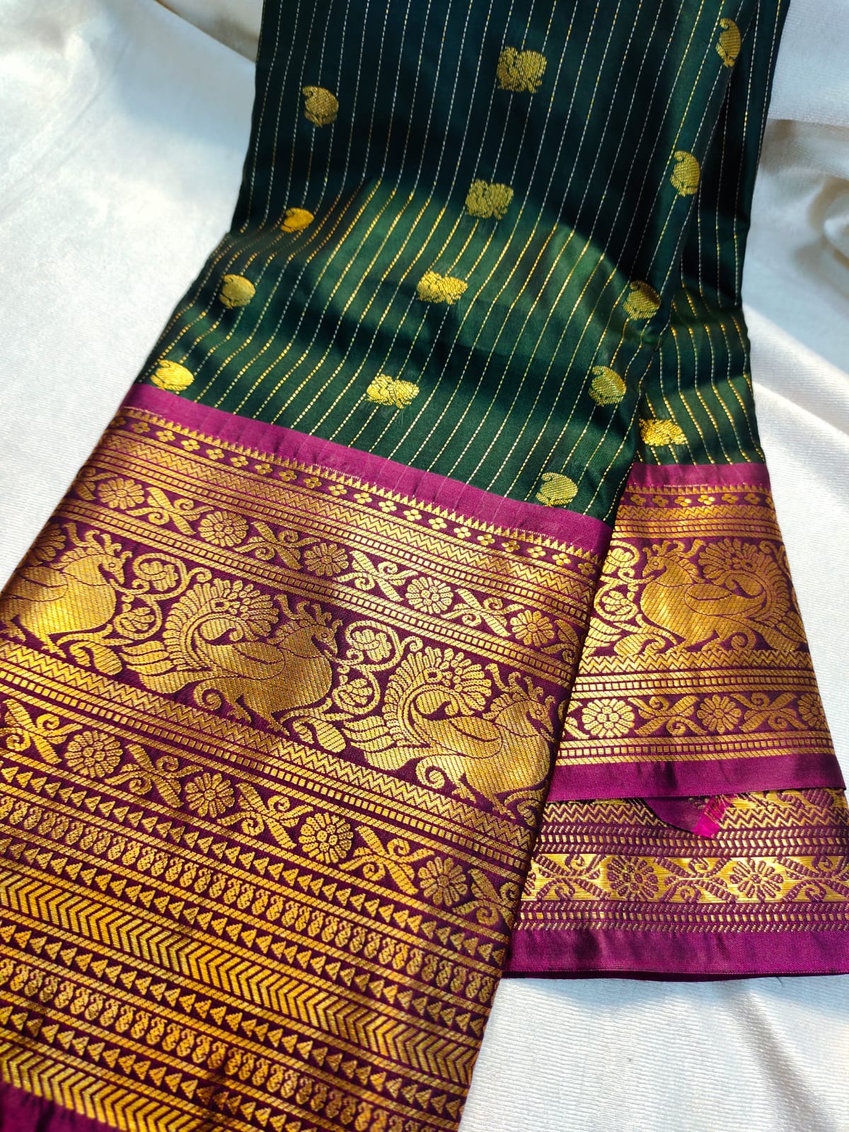 Vintage valli gadwal