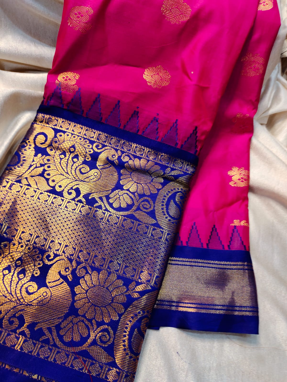 60% offer gadwal sarees
