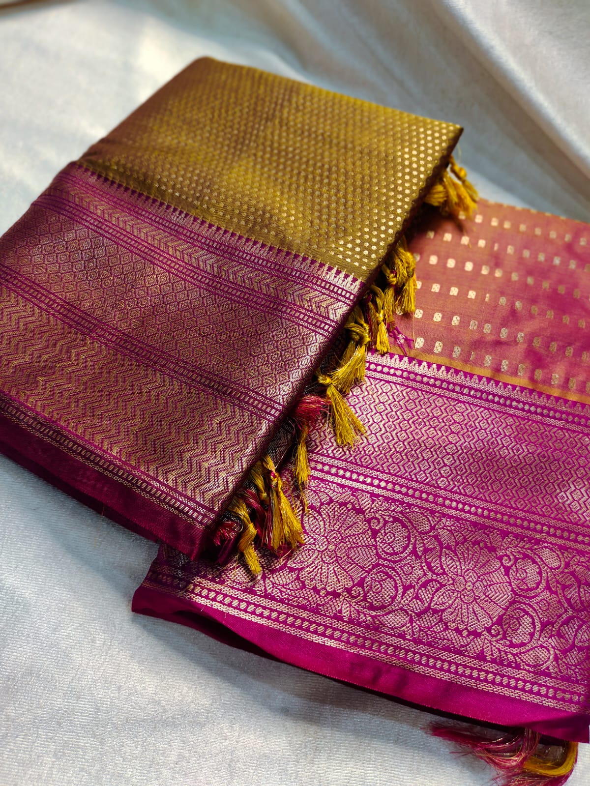 1+1 offer Uppada silk
