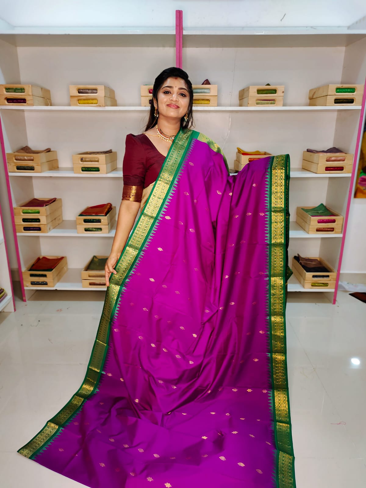 క్లియరెన్స్ సేల్ గద్వాల్