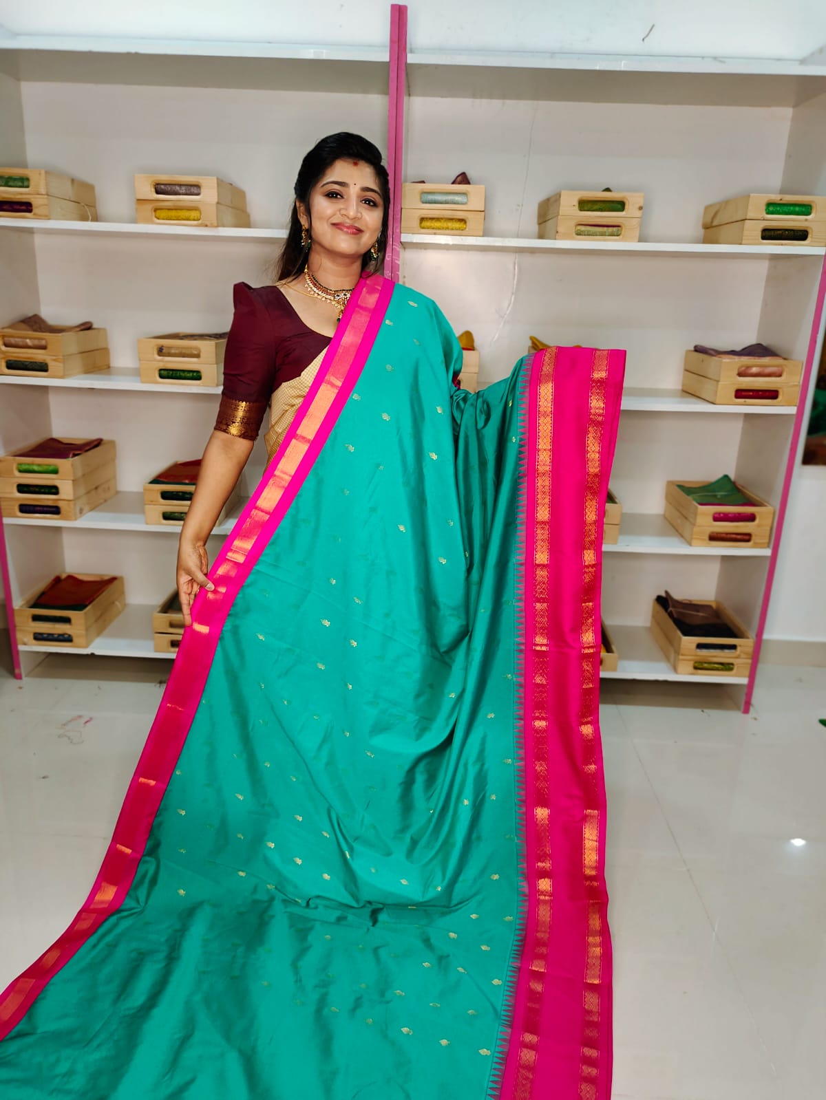 గద్వాల్ క్లియరెన్స్ సేల్
