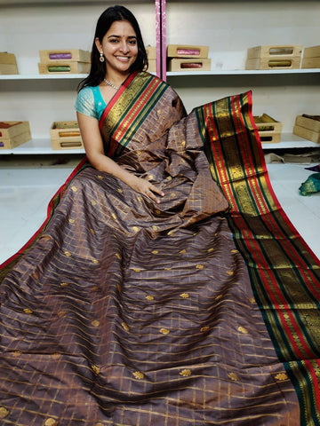 Gadwal offer sarees