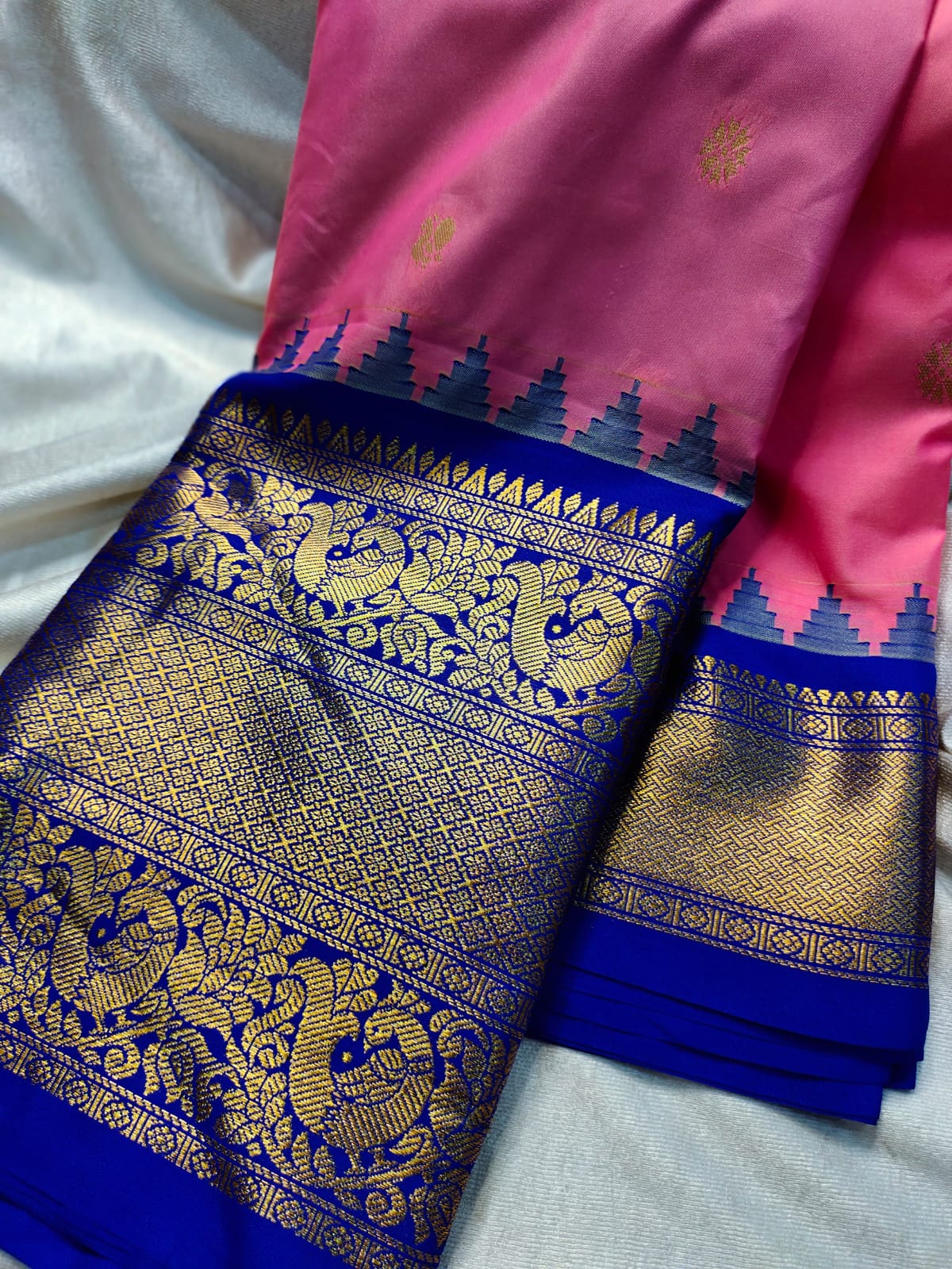 60% offer gadwal saree