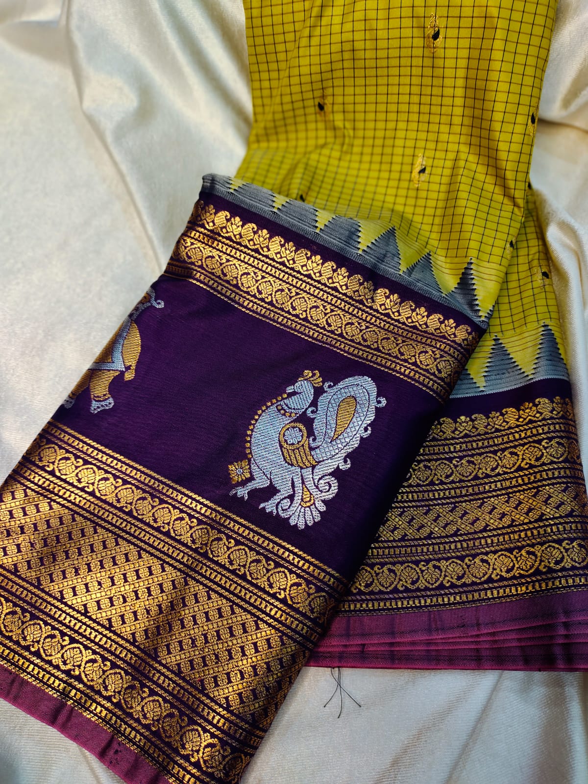 Vintage valli gadwal