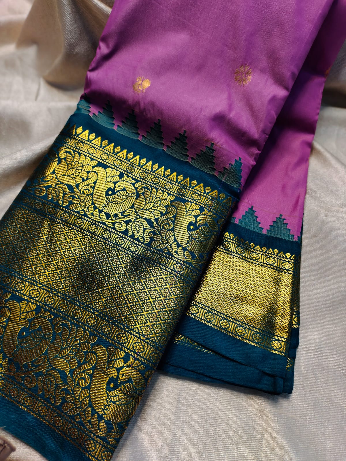 Sravanam gadwal sale