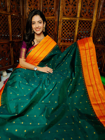 60% గద్వాల్ పట్టును అందిస్తున్నాయి