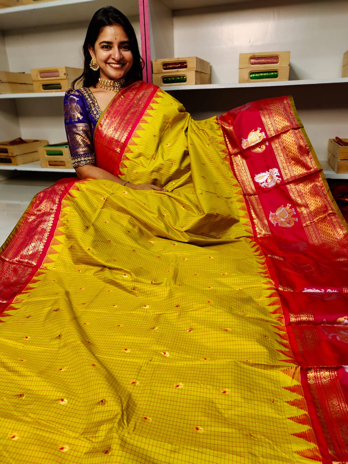 Vitange gadwal silk