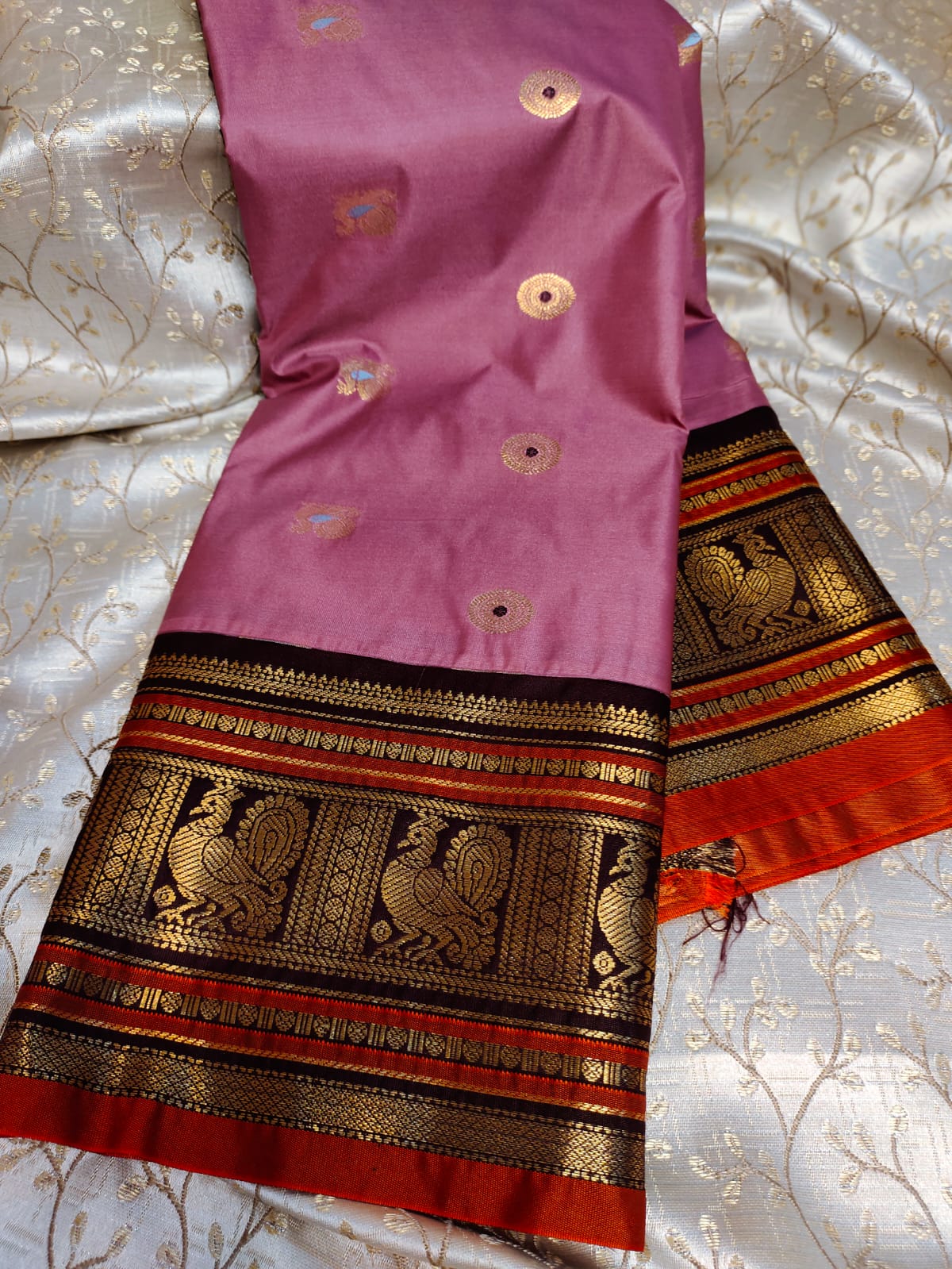 Premium vitange gadwal silk sarees