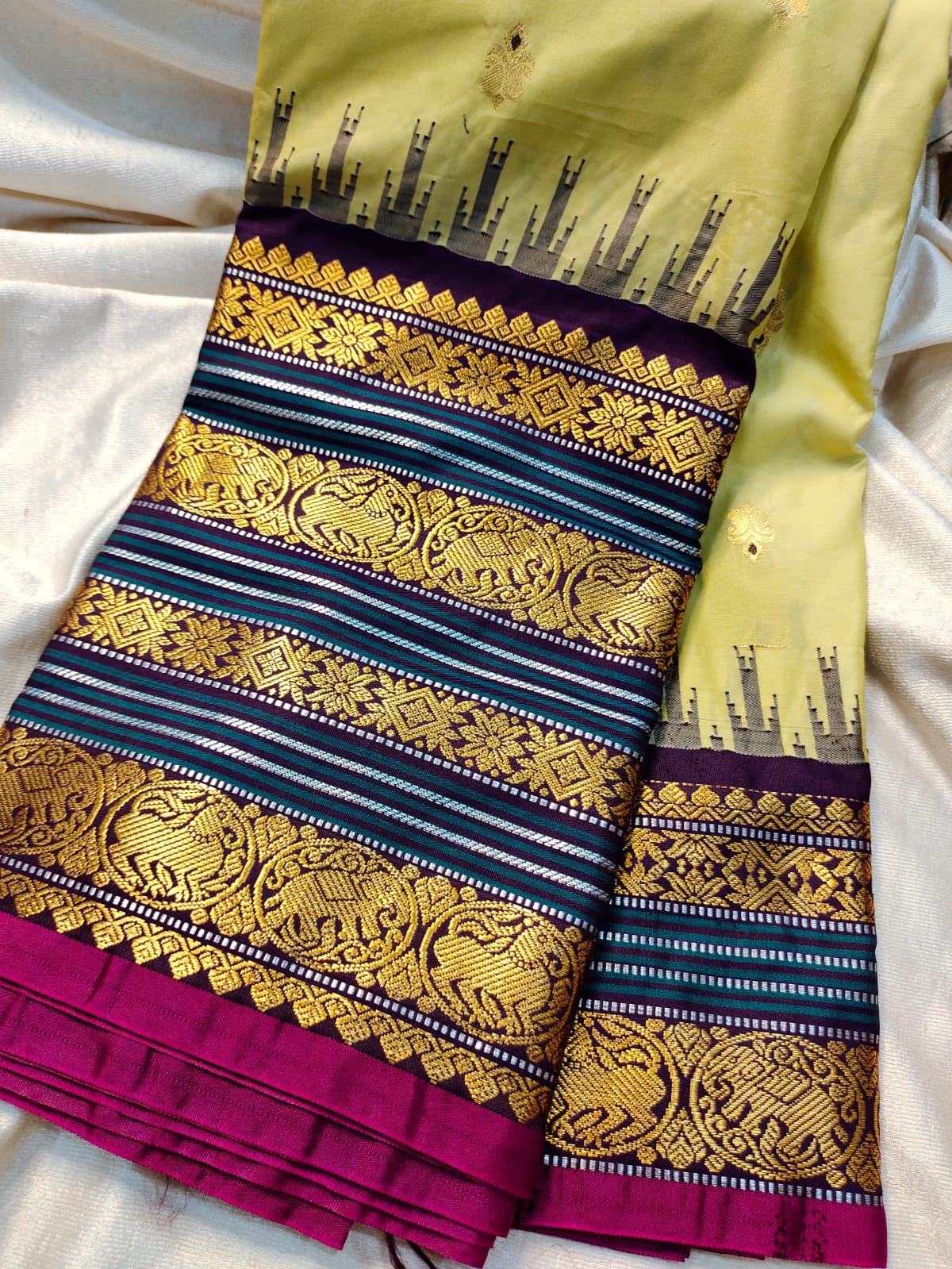 60% offer gadwal sarees