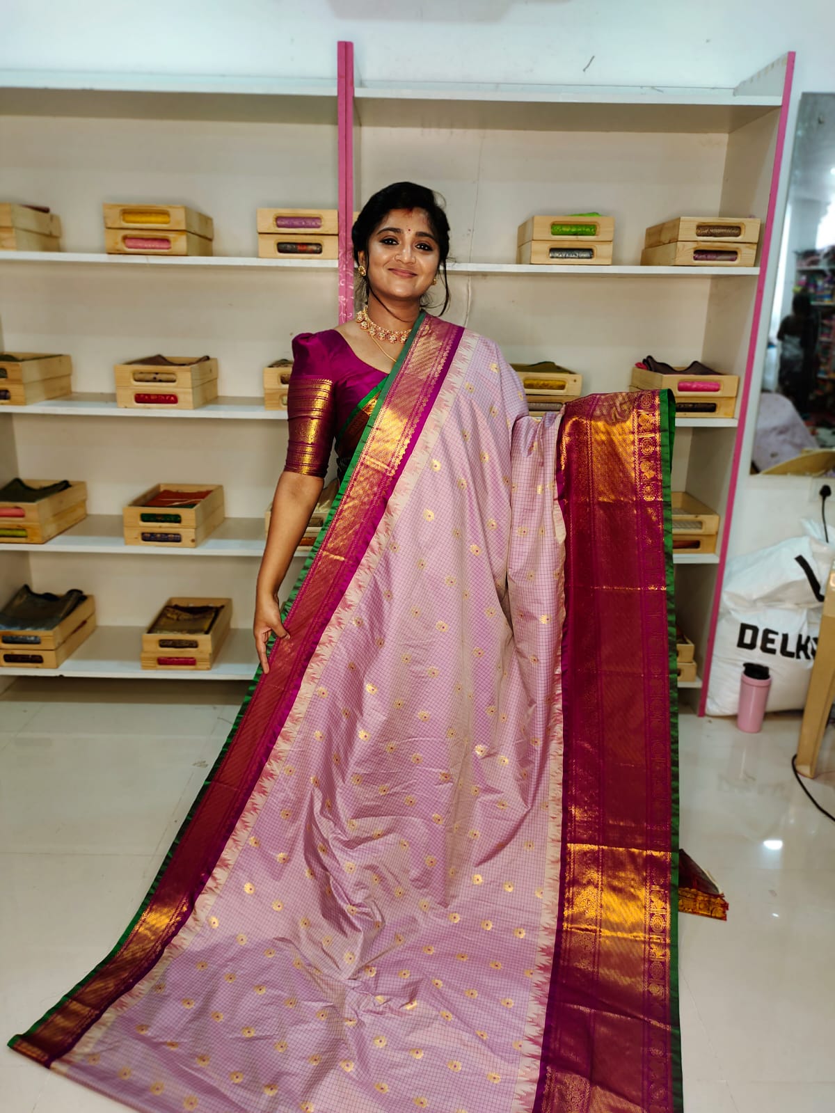50% offer gadwal silk