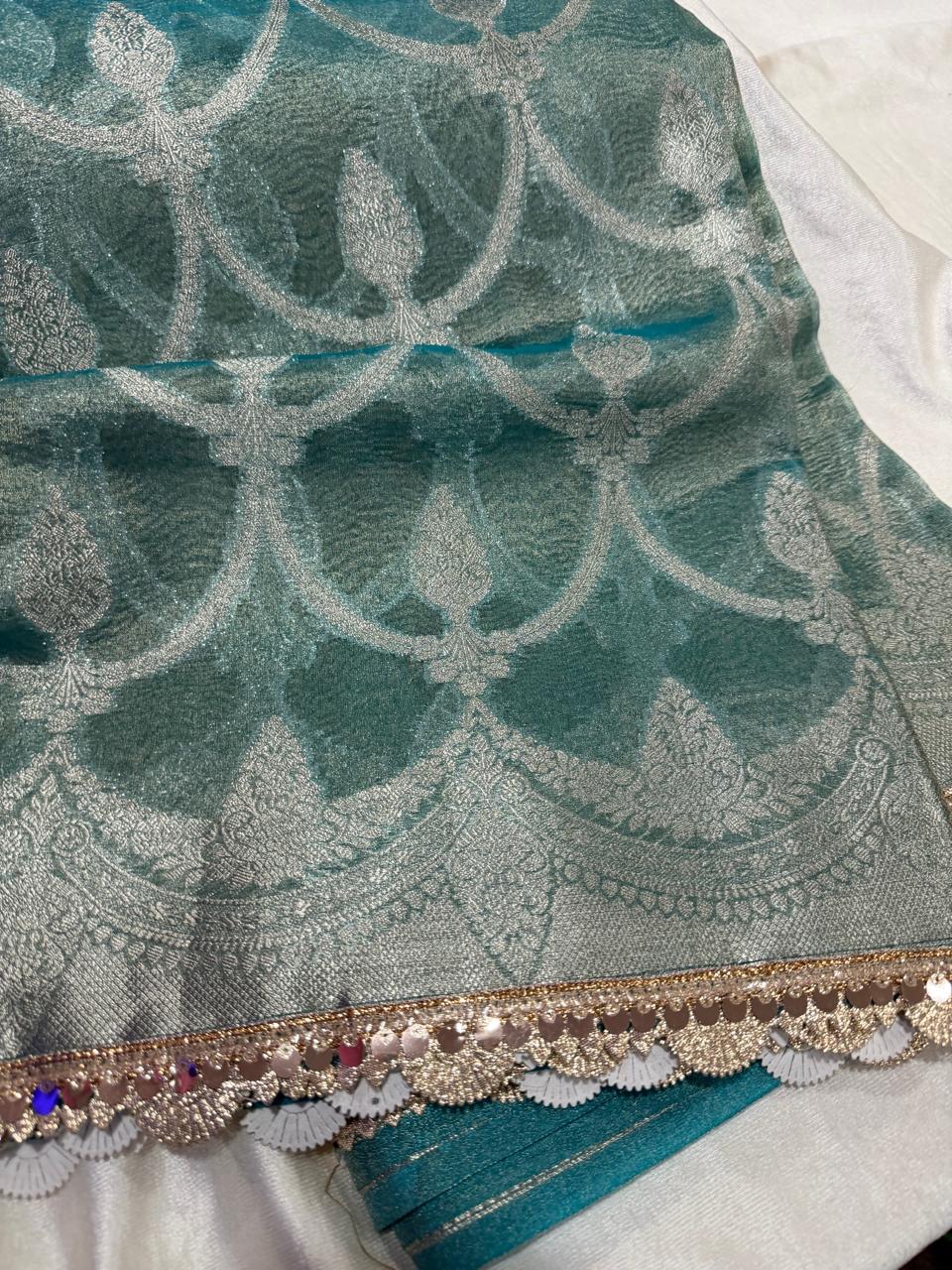 ఫిబ్రవరి క్లీన్స్ సేల్