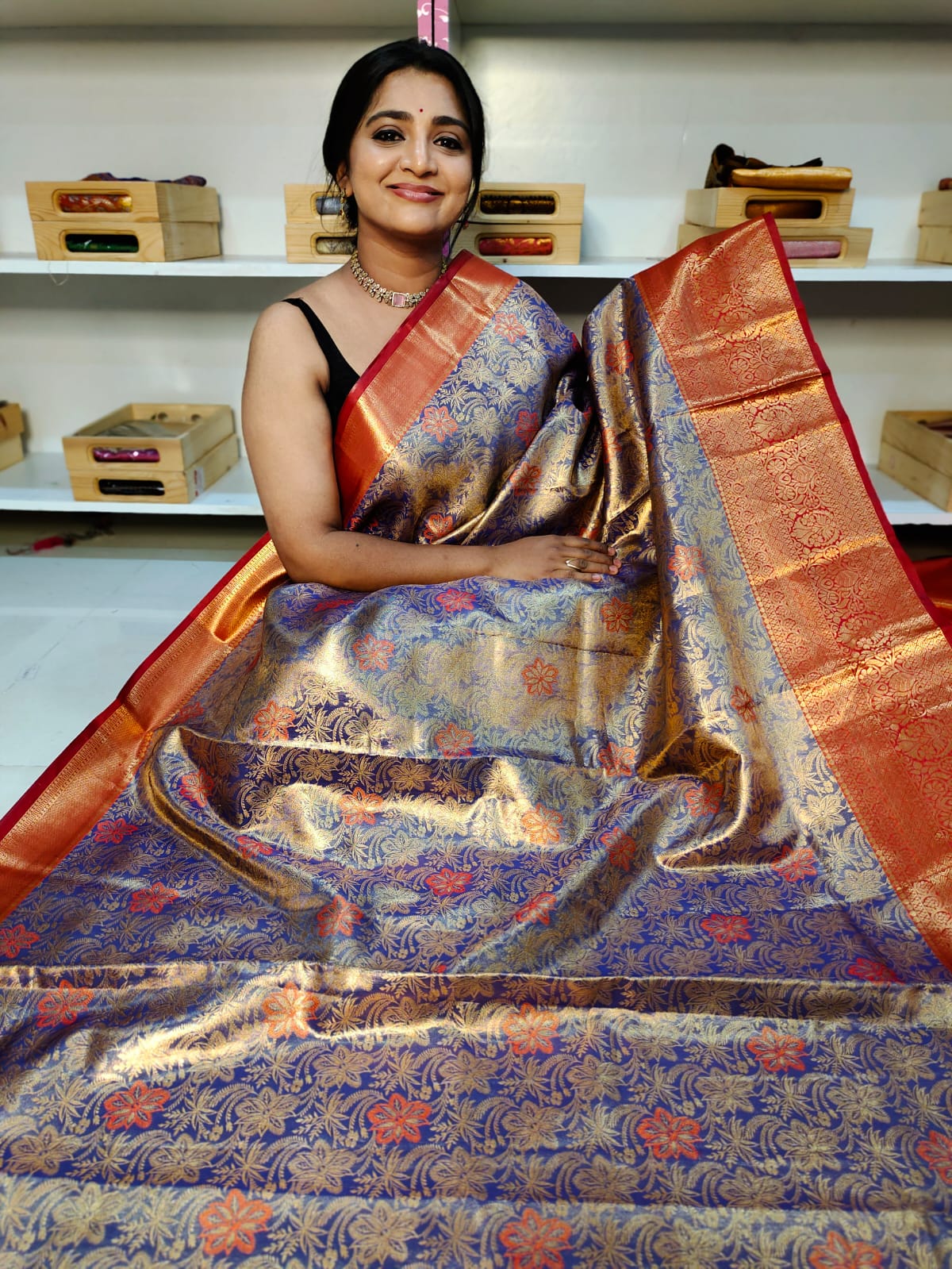 Meena kanchi