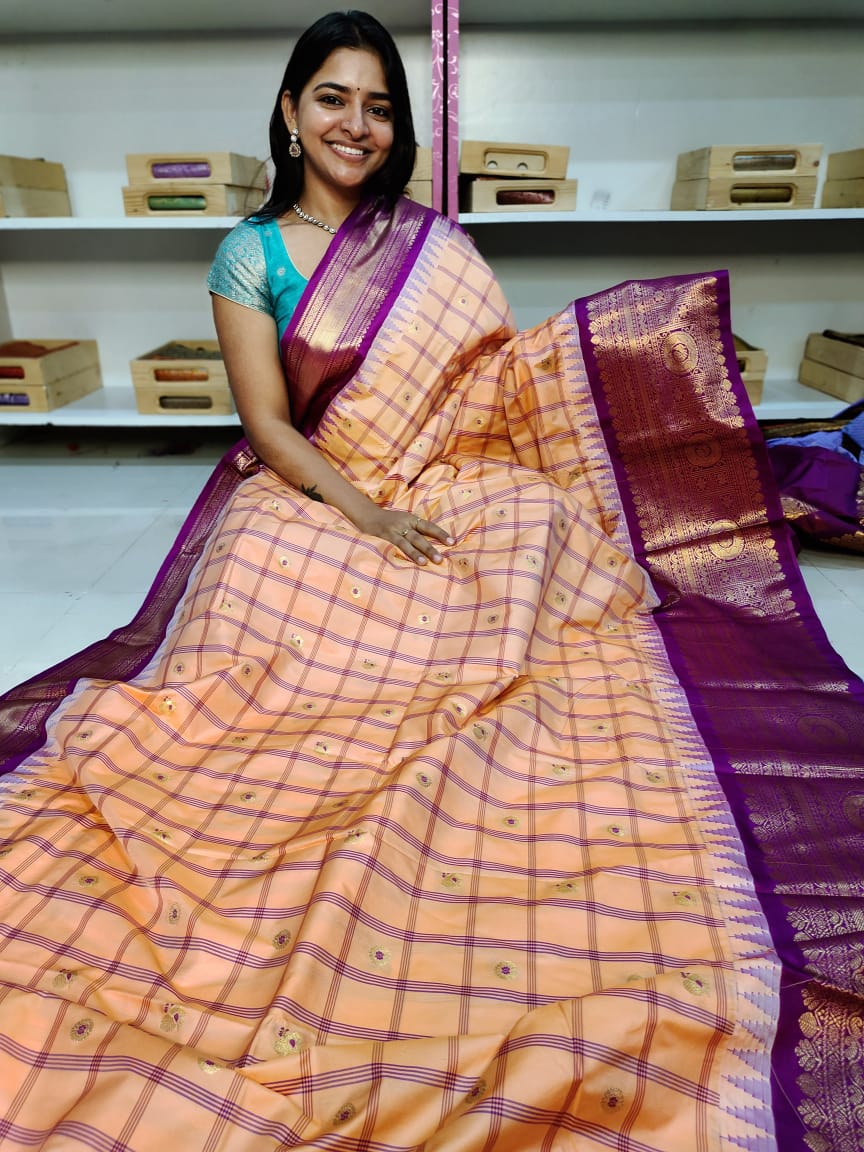 Gadwal offer sarees