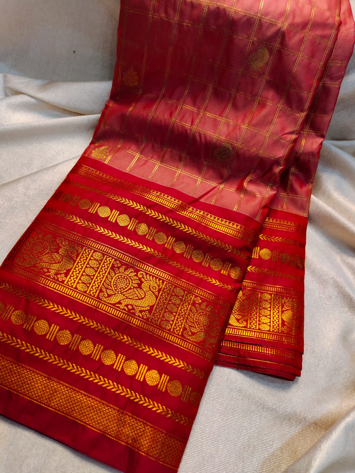 Vintage valli gadwal
