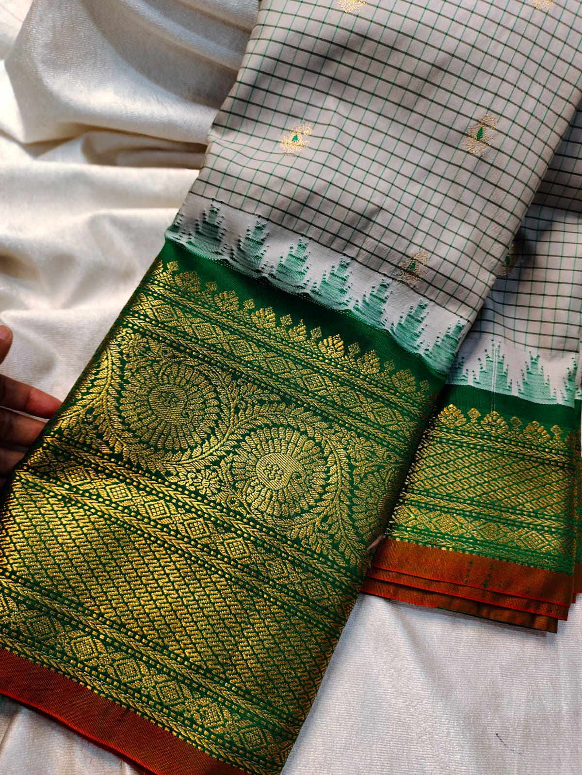 60% offer gadwal sarees