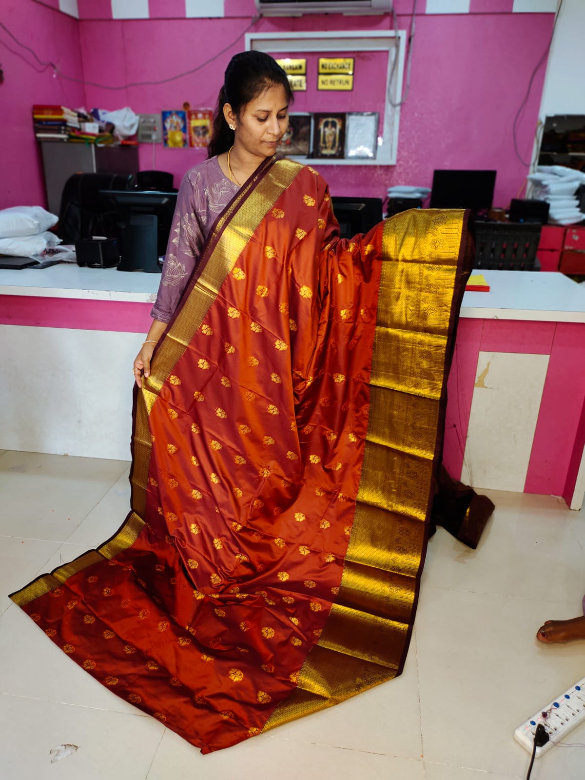 60% offer Gadwal sarees