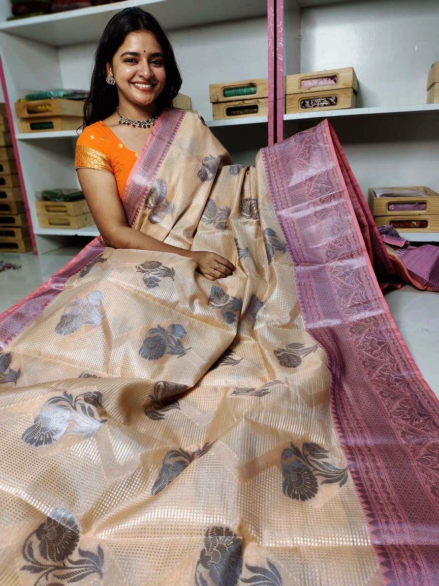 దీపావళికి చీరలు ఆఫర్ చేయండి