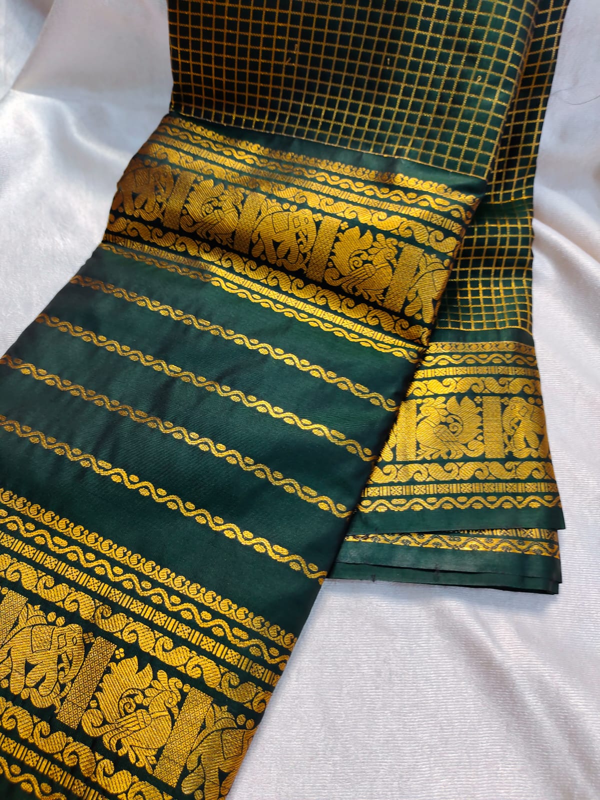 Vintage valli gadwal