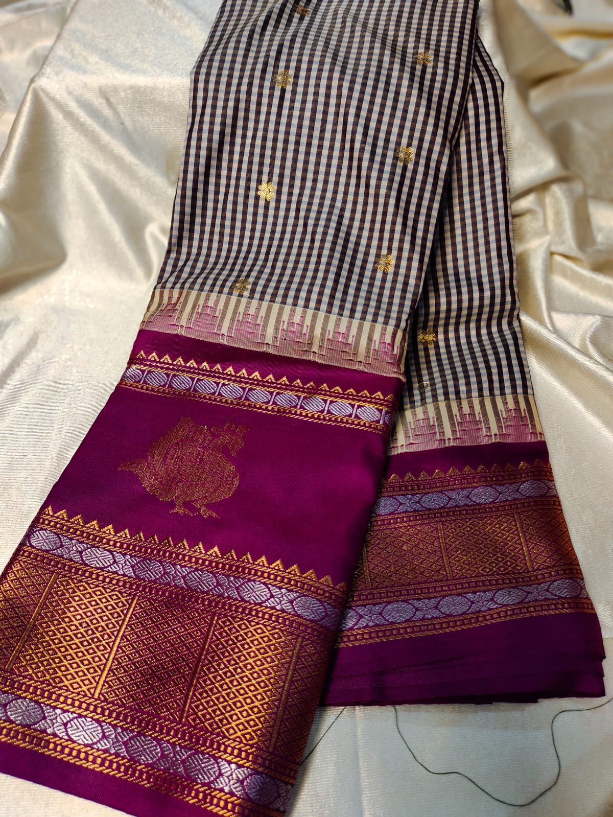 Vitange gadwal silk
