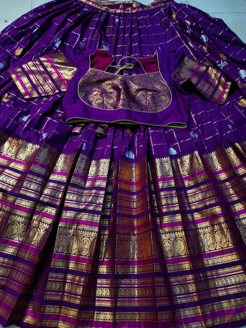Vintage gadwal lehangas