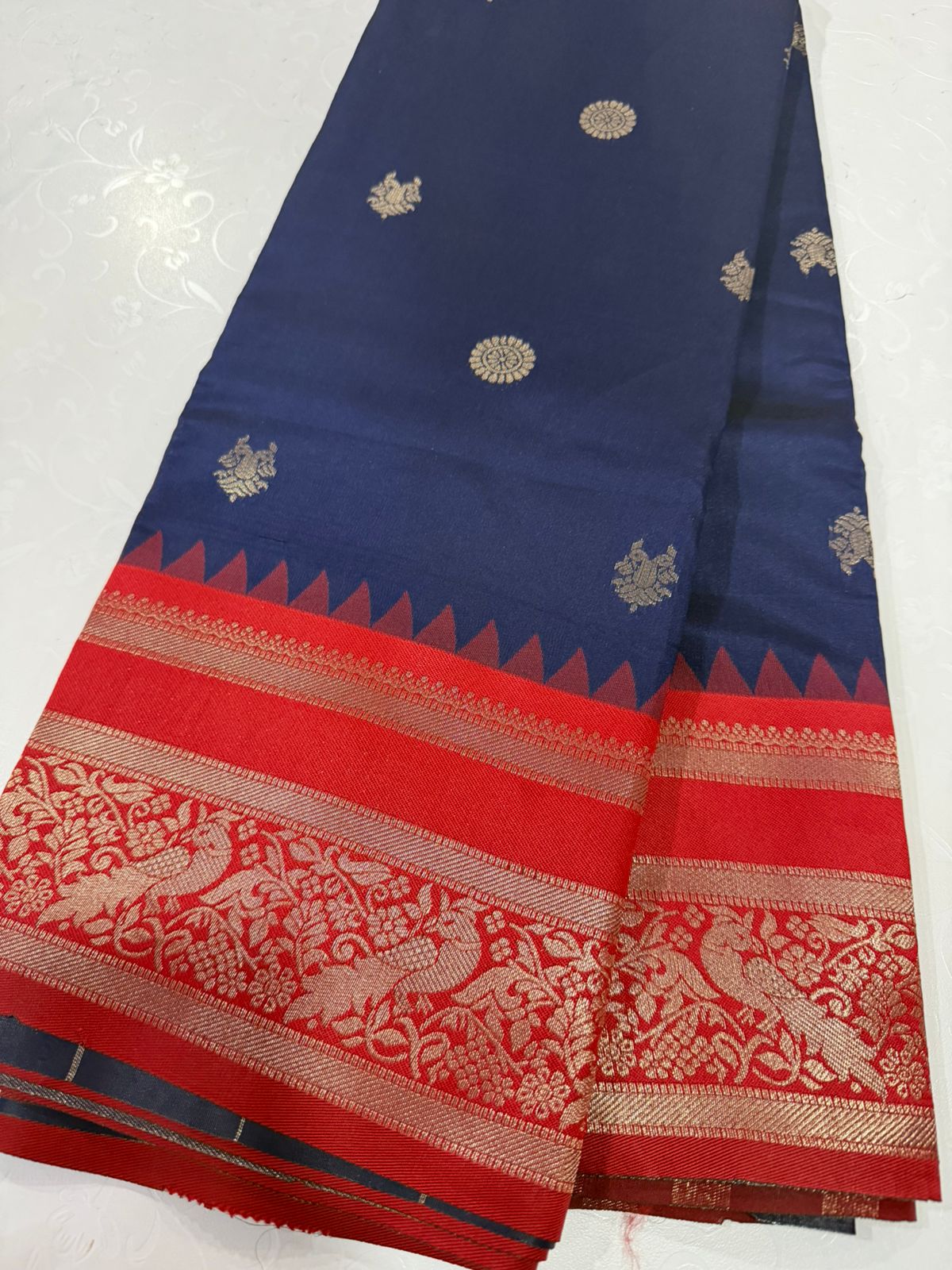 క్లియరెన్స్ అమ్మకం