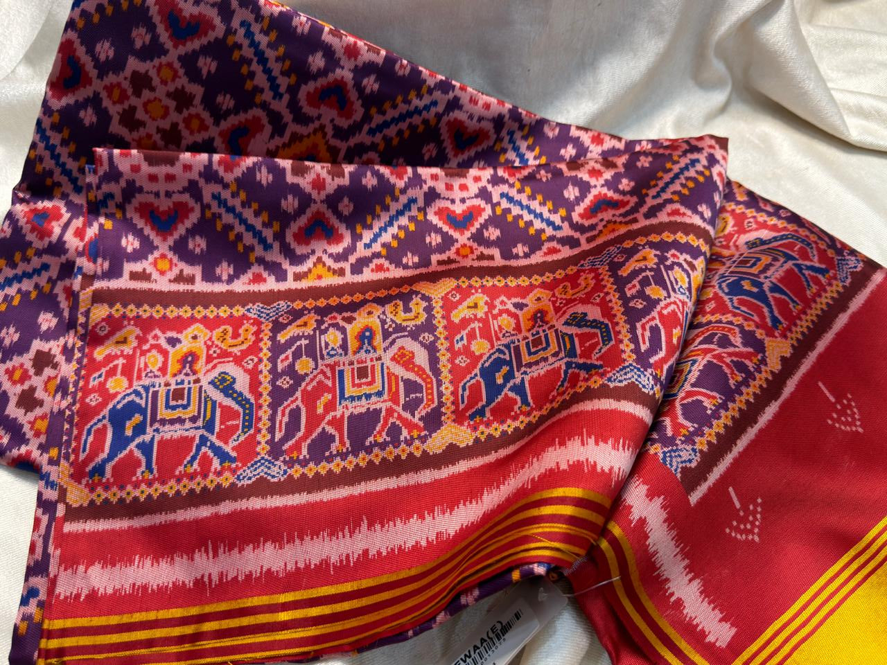 Patola sale