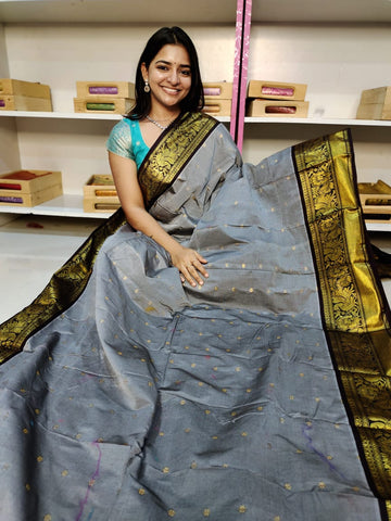 Gadwal offer sarees