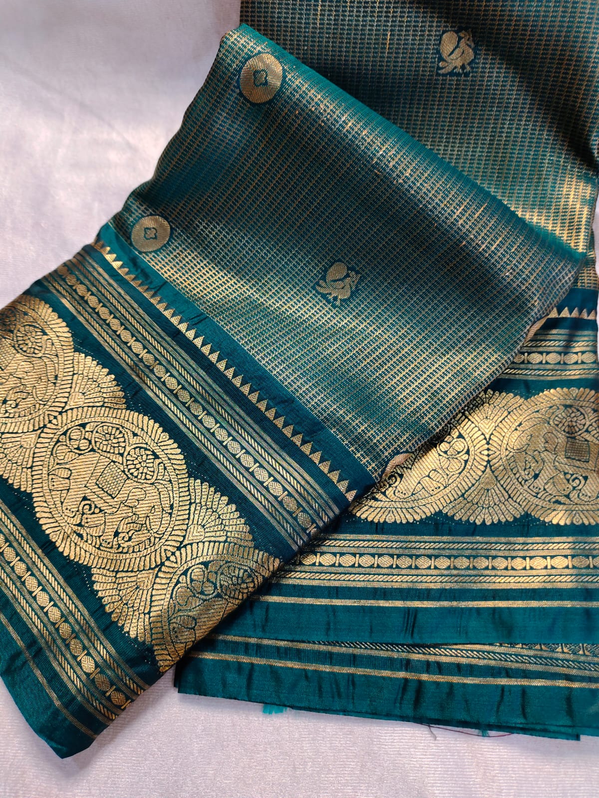 Vintage valli gadwal