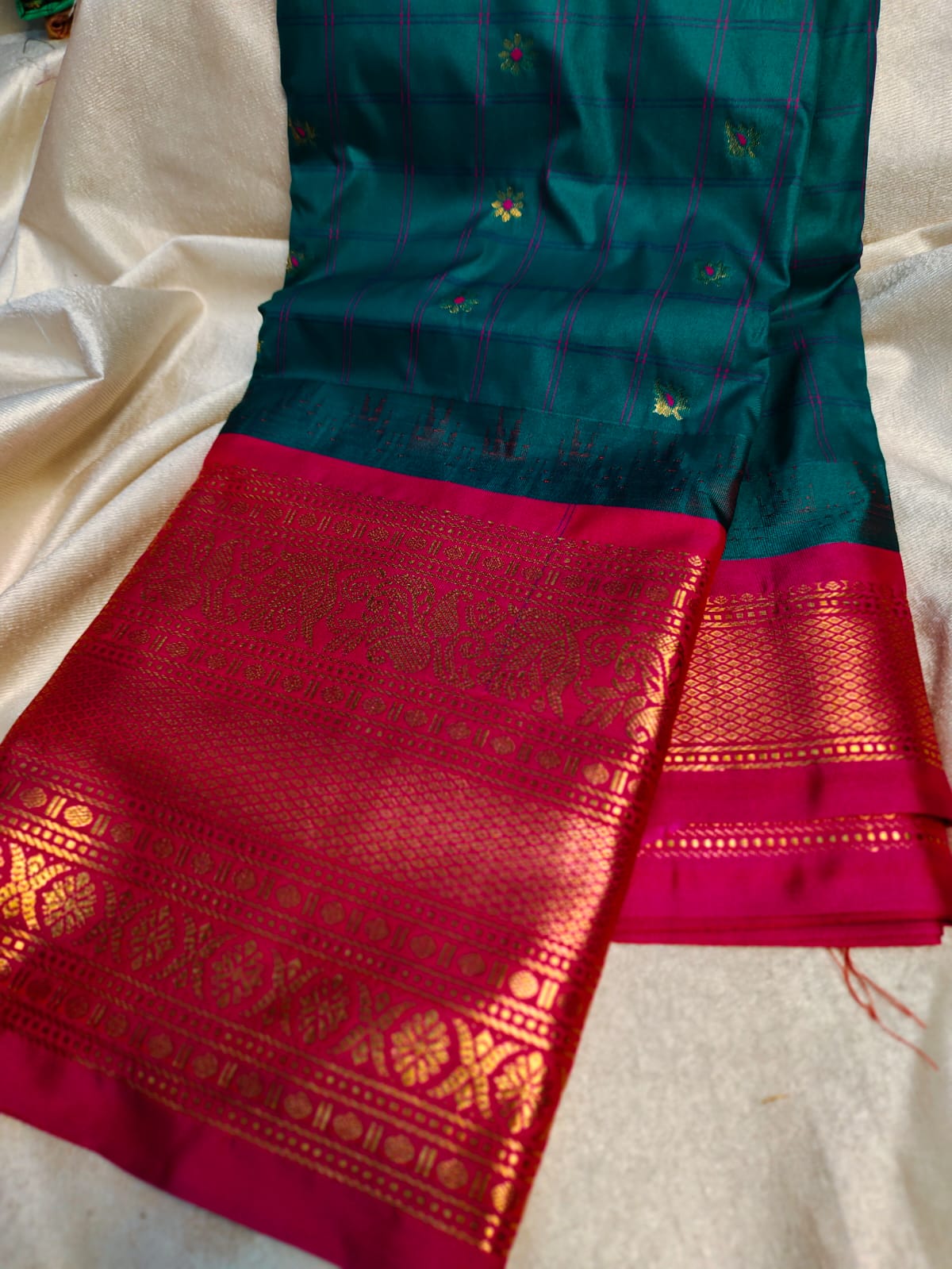 Sravanam gadwal sale