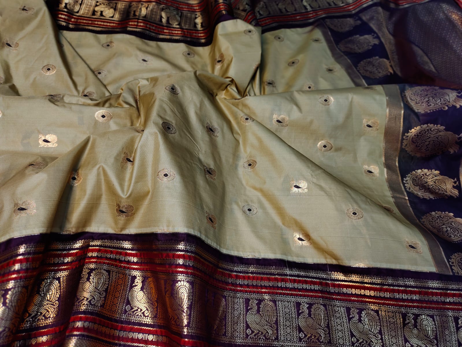 Vintage valli gadwal