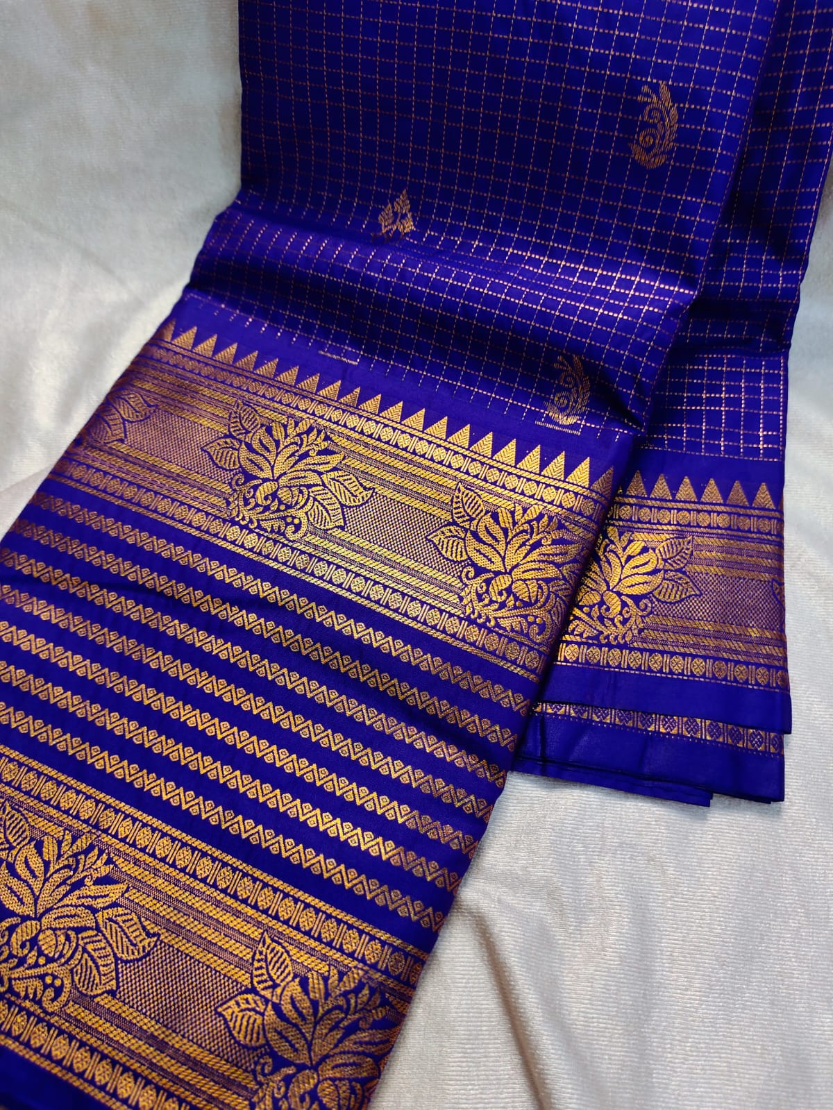 Vintage valli gadwal