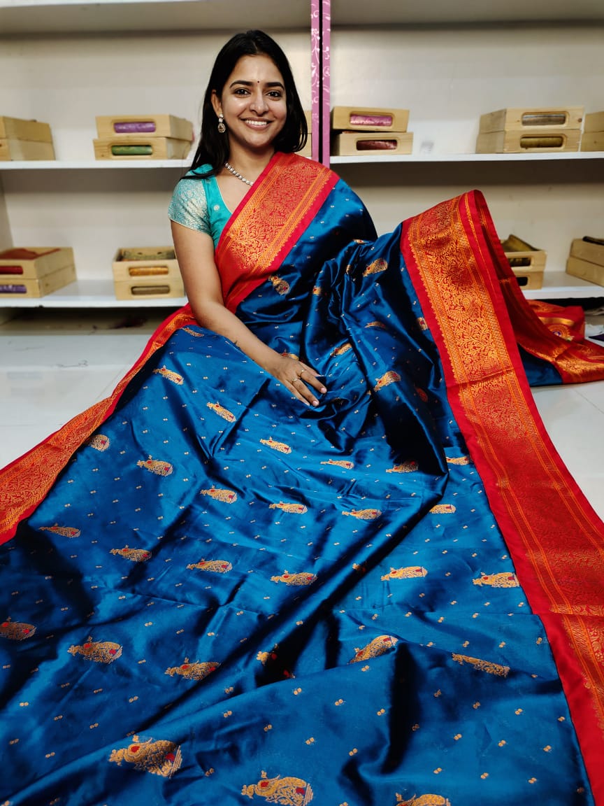 Gadwal offer sarees