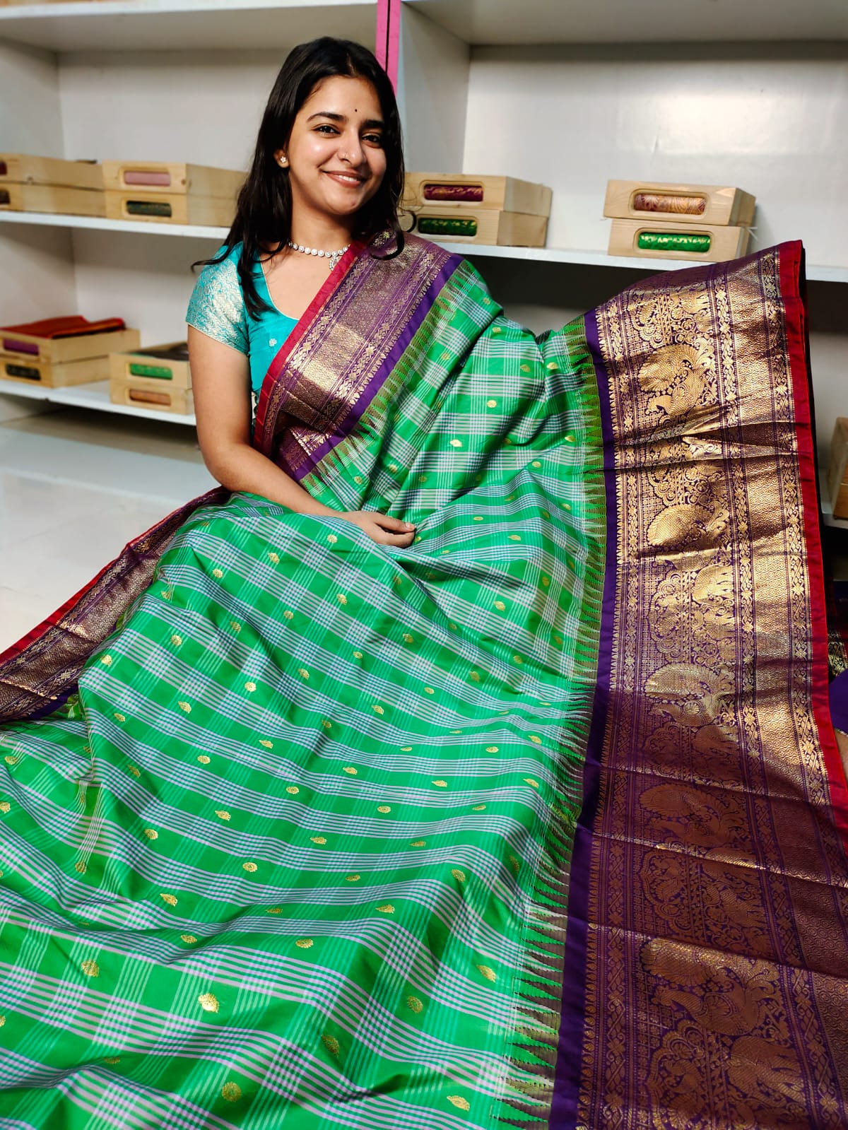 Vitange gadwal silk