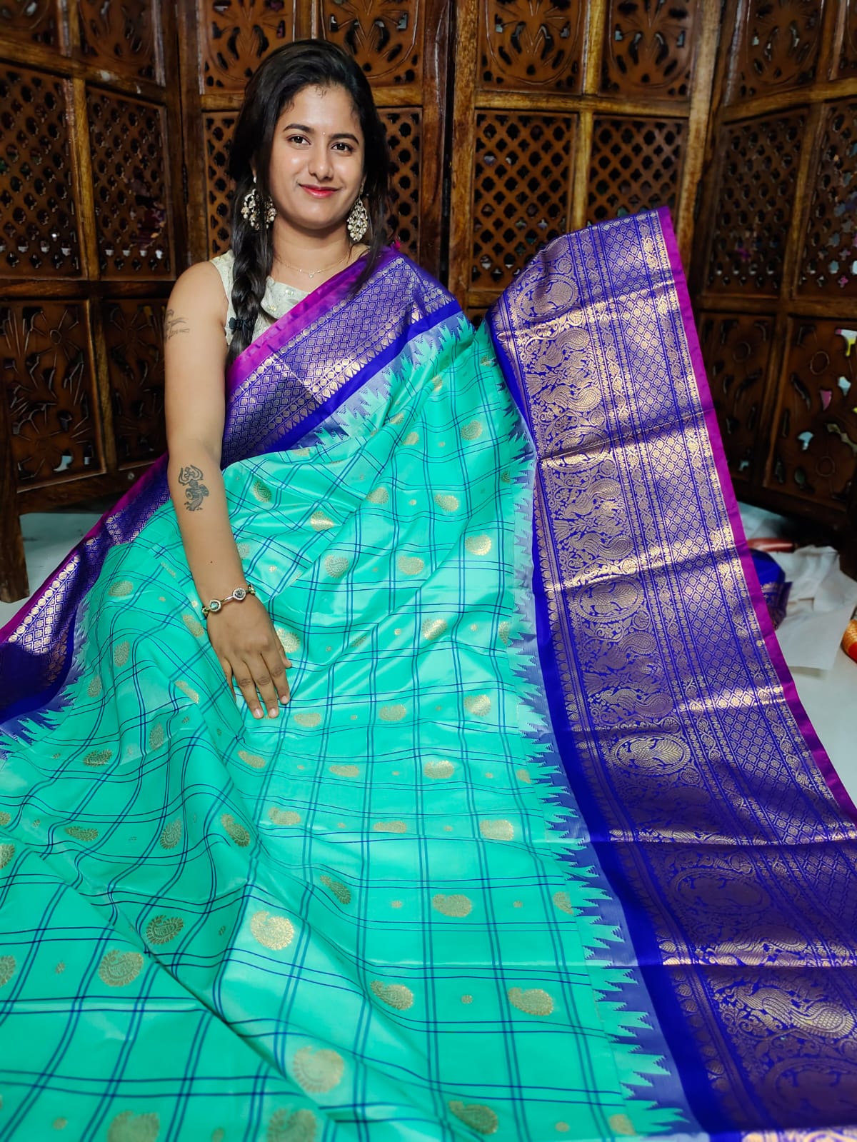 60% offer gadwal silk sarees
