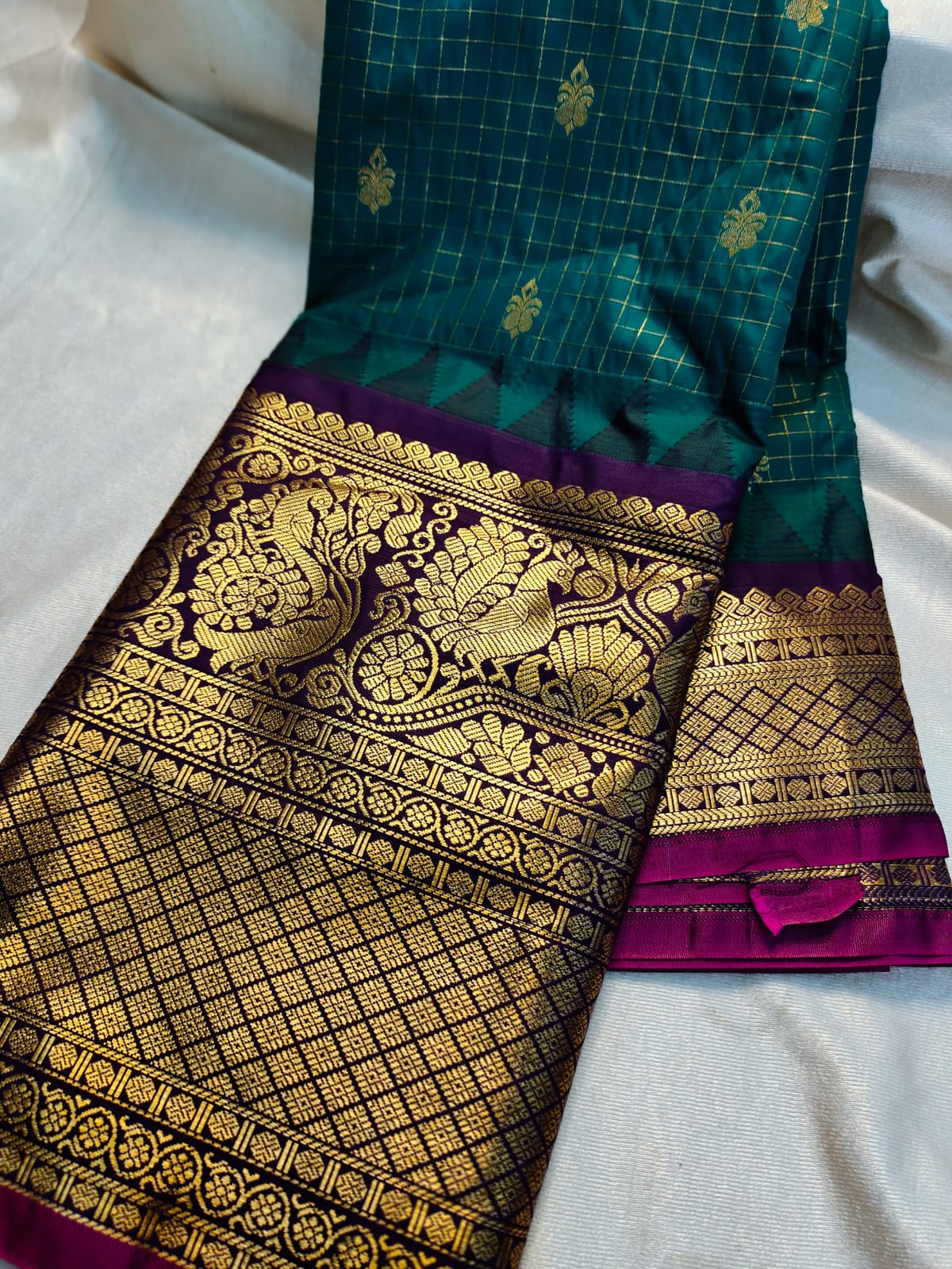 Vintage valli gadwal