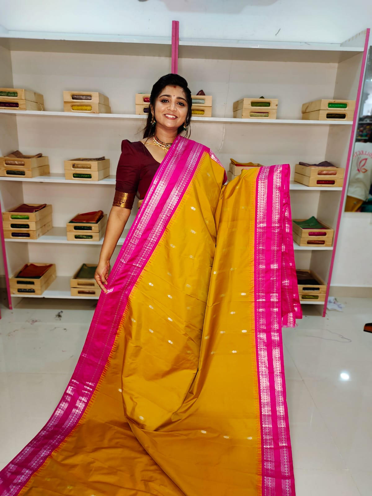 గద్వాల్ క్లియరెన్స్ సేల్