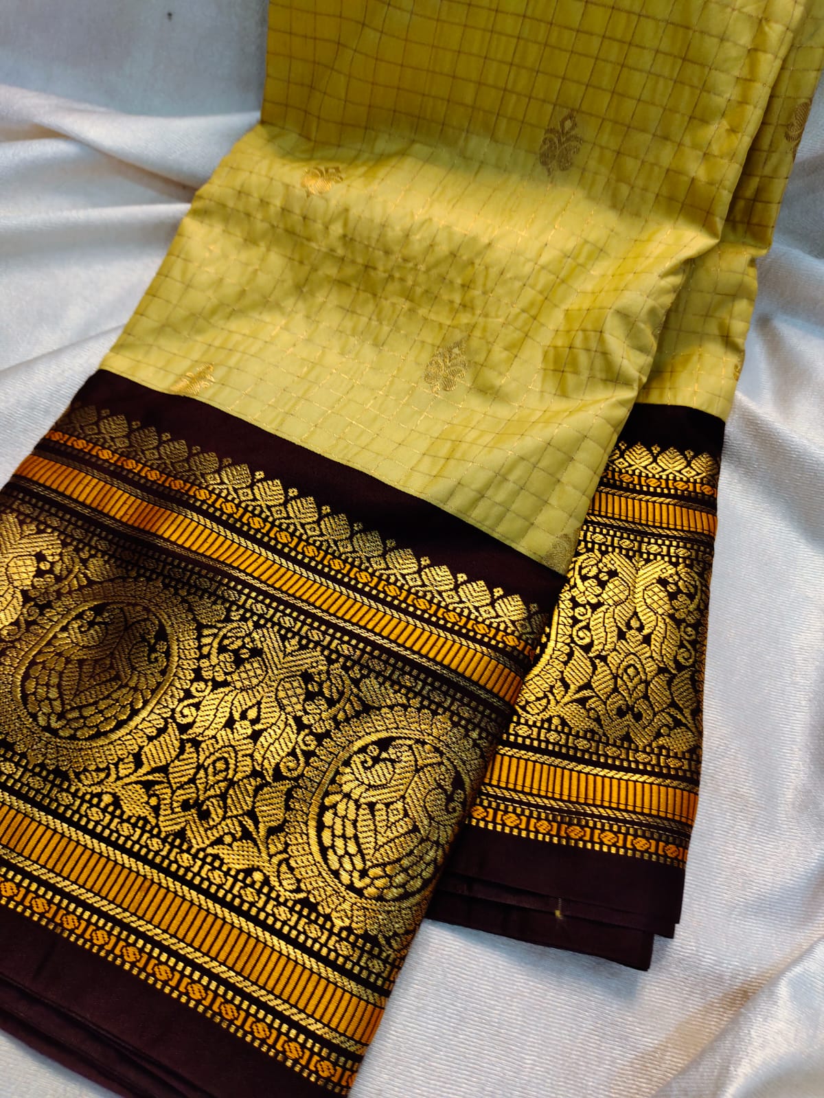 Vintage valli gadwal