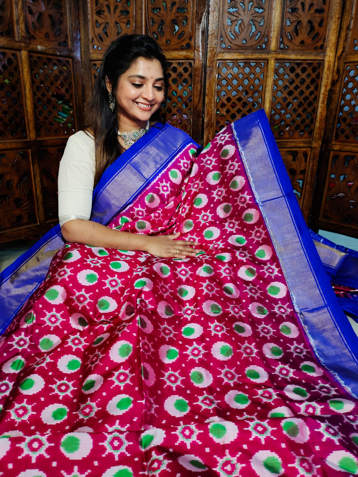 50% offer ikkat pattu sarees 
Silk mark certified