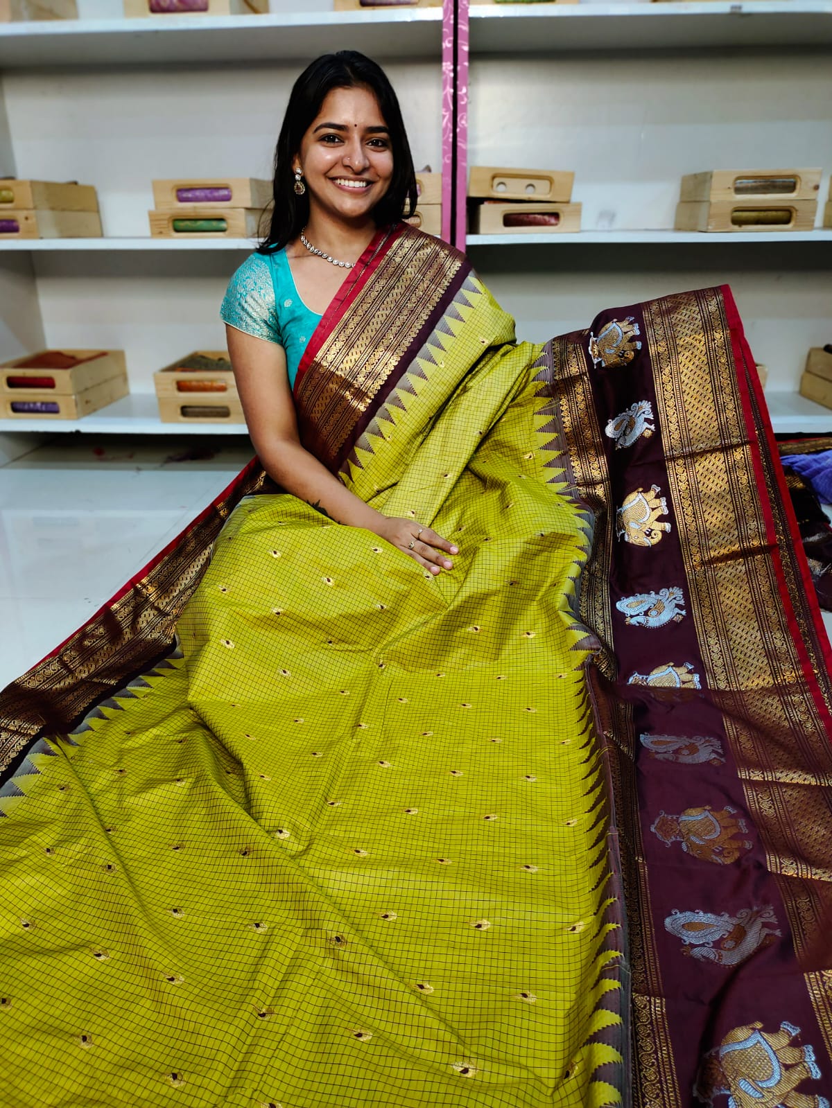 65% offer gadwal silk saree