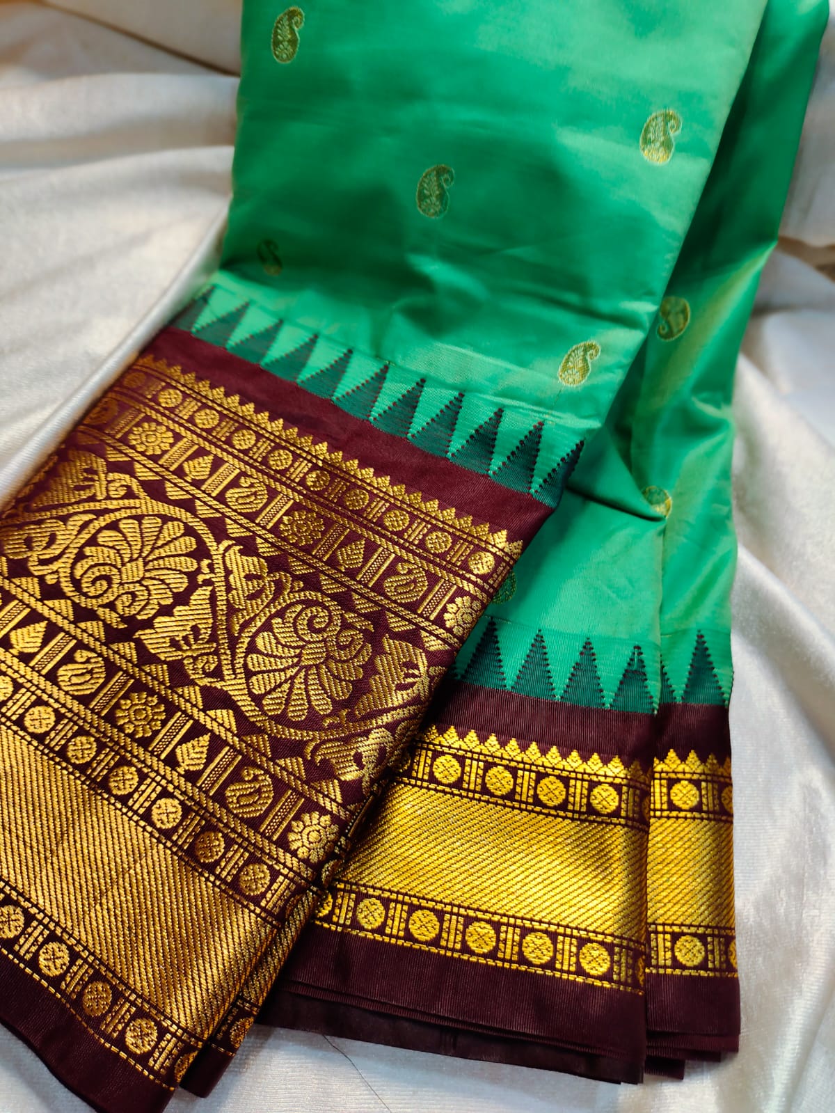 60% offer gadwal sarees