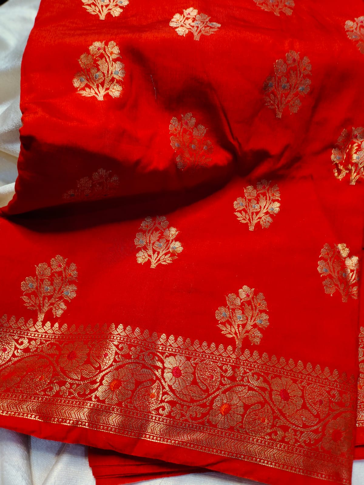 Chiniya silk