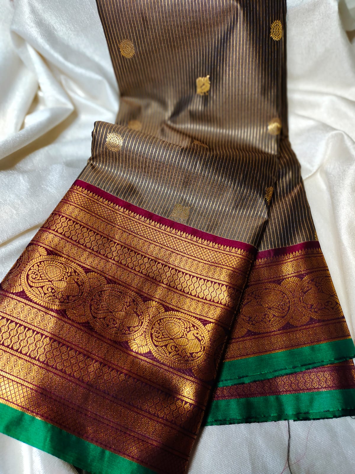Vitange gadwal silk saree