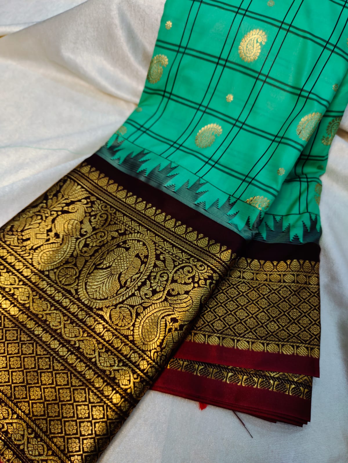Vintage valli gadwal