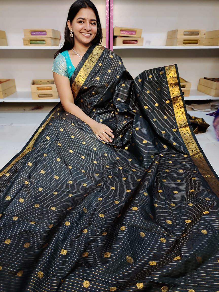 Gadwal offer sarees
