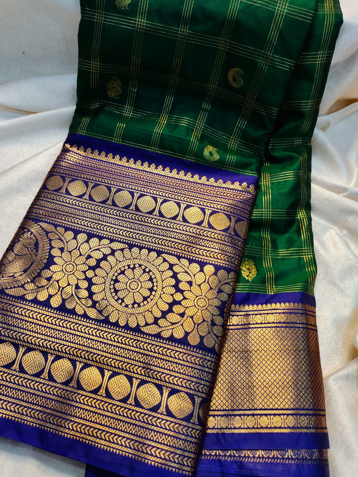 Vintage valli gadwal