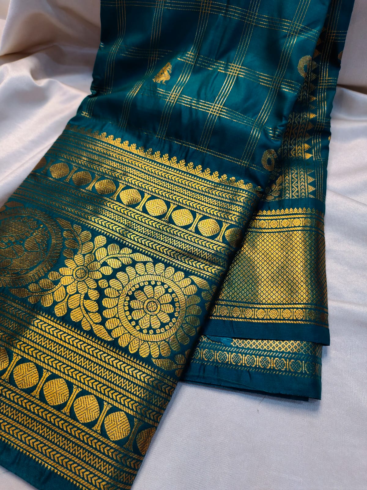 Vintage gadwal sarees