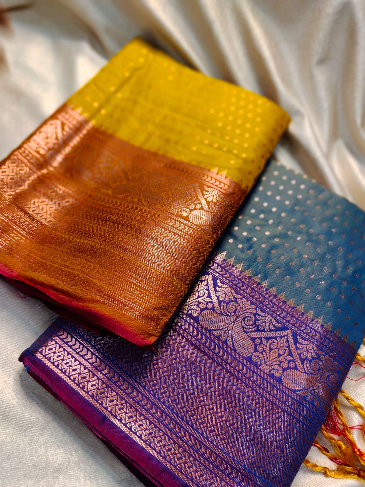 1+1 offer Uppada silk