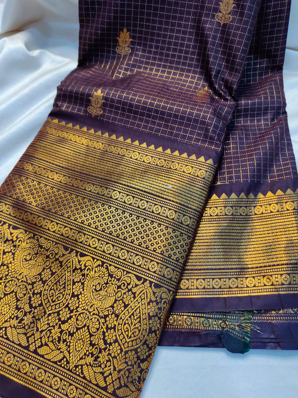 Vintage gadwal sarees